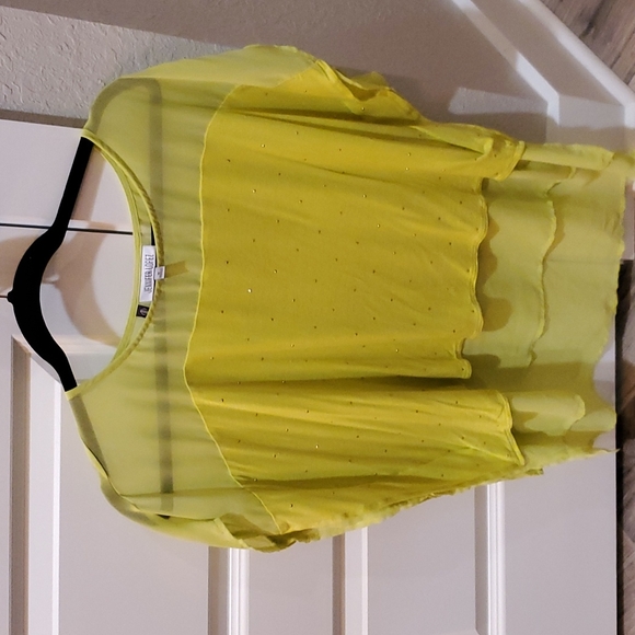 Women's tops some are dressy some are comfy - Picture 11 of 16